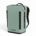 Dometic PSC22BP koelrugzak – waterdichte koeltas backpack 22L in kleur Moss van voorkant gezien met rits gesloten