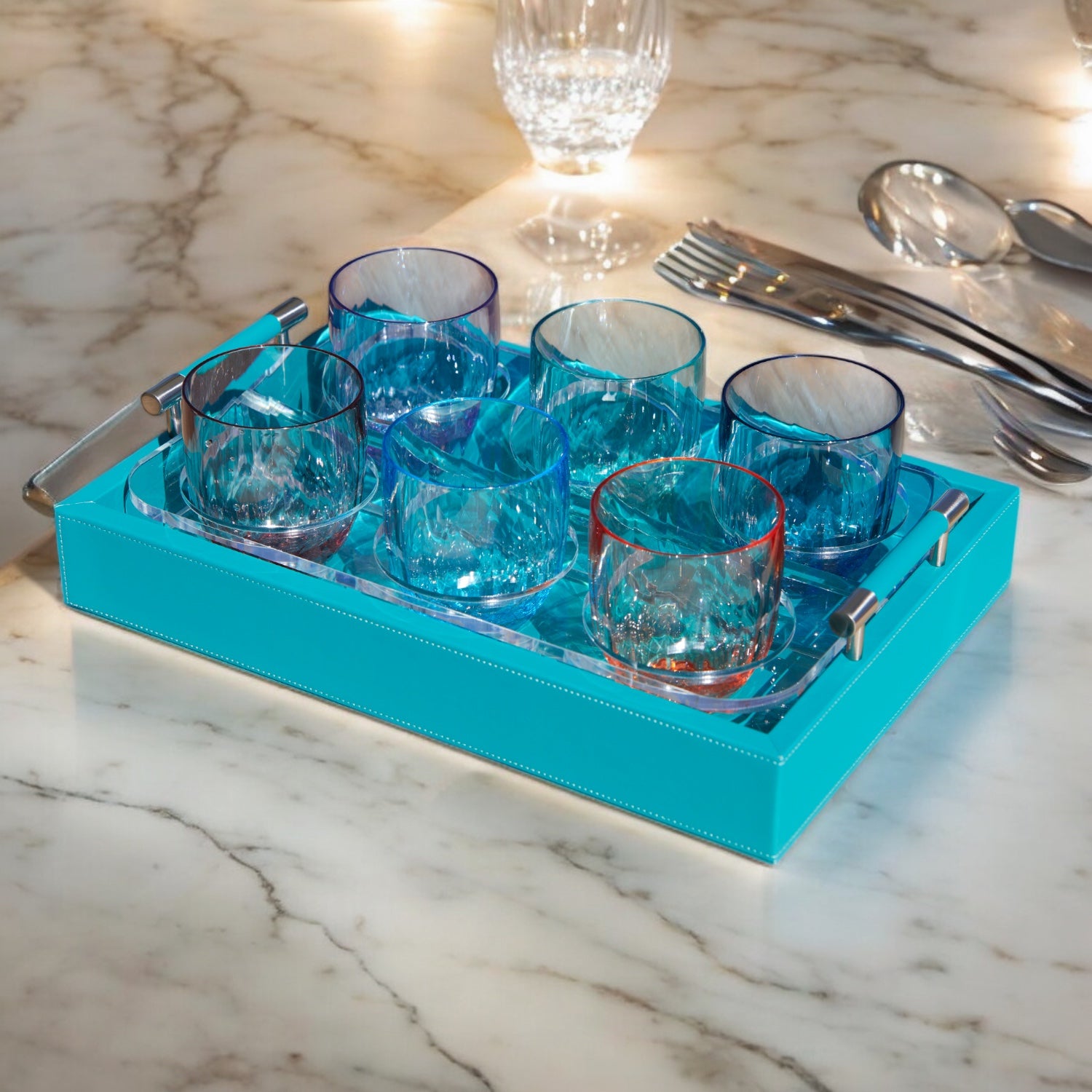 glazenhouder turquoise 42003 op een marmer aanrecht