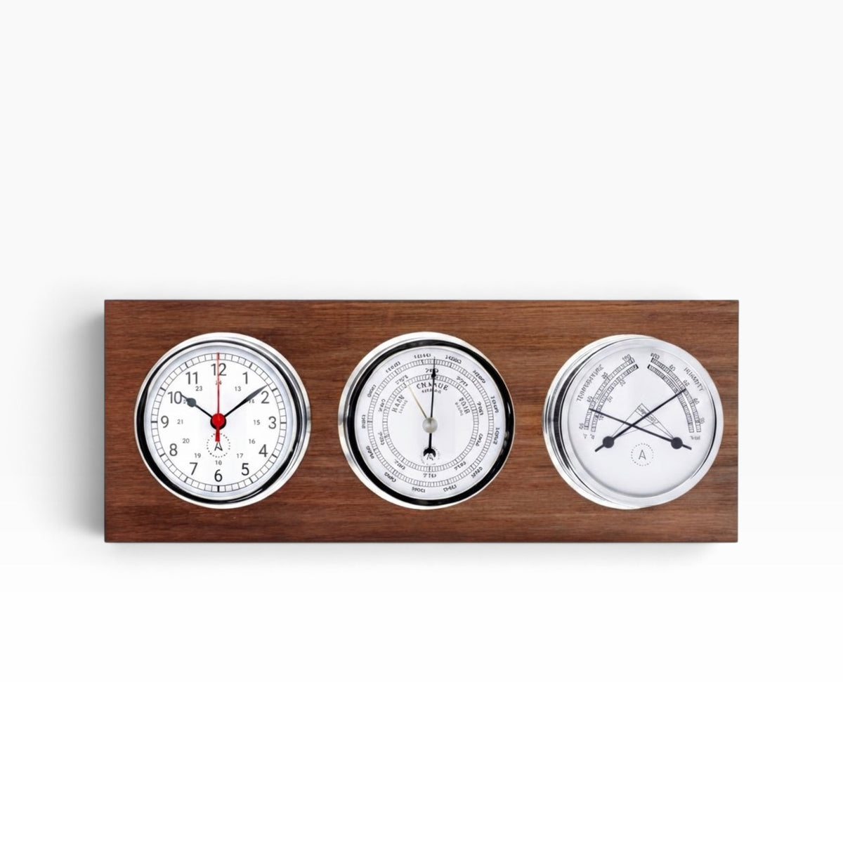 Autonautic_Atlantic_EG_hout_met_chrome_instrumenten_horizontaal_gepresenteerd