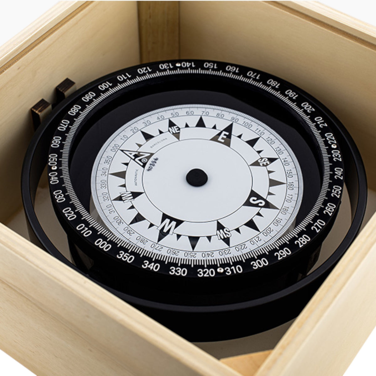 Autonautic C20-00131 reservekompas in houten kist – klasse A, 125 mm van boven