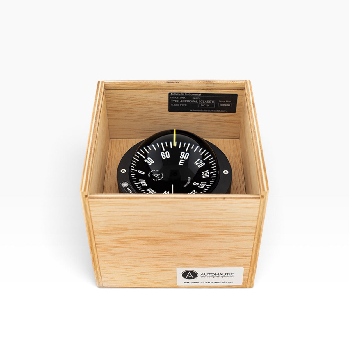 Autonautic C4-00108 kompas in houten kist – 85 mm, LED en MED/SOLAS in houten doos