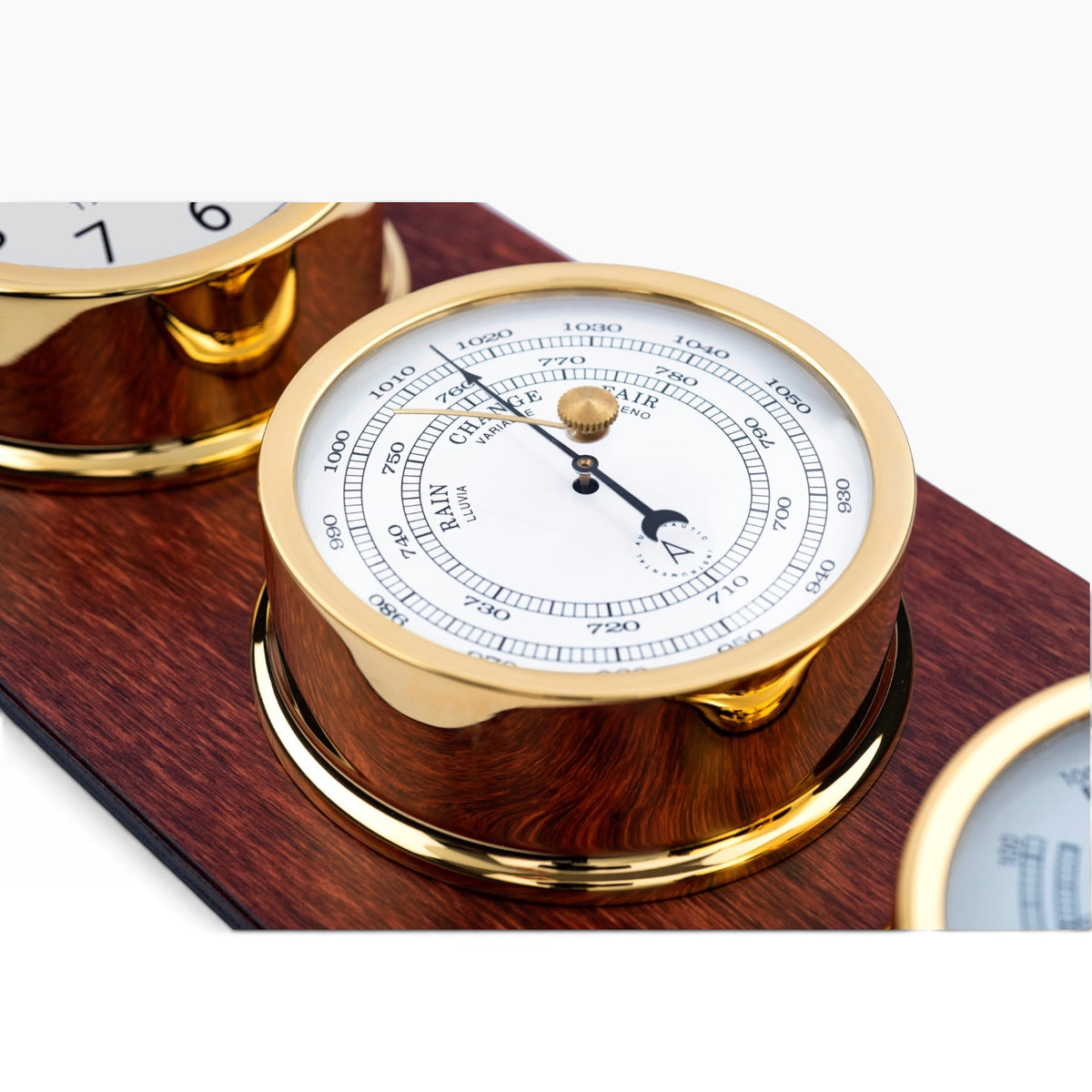 Autonautic atlantic 95 EG barometer close up