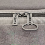 Barebones Porter Rolling Cooler close-up van de rits