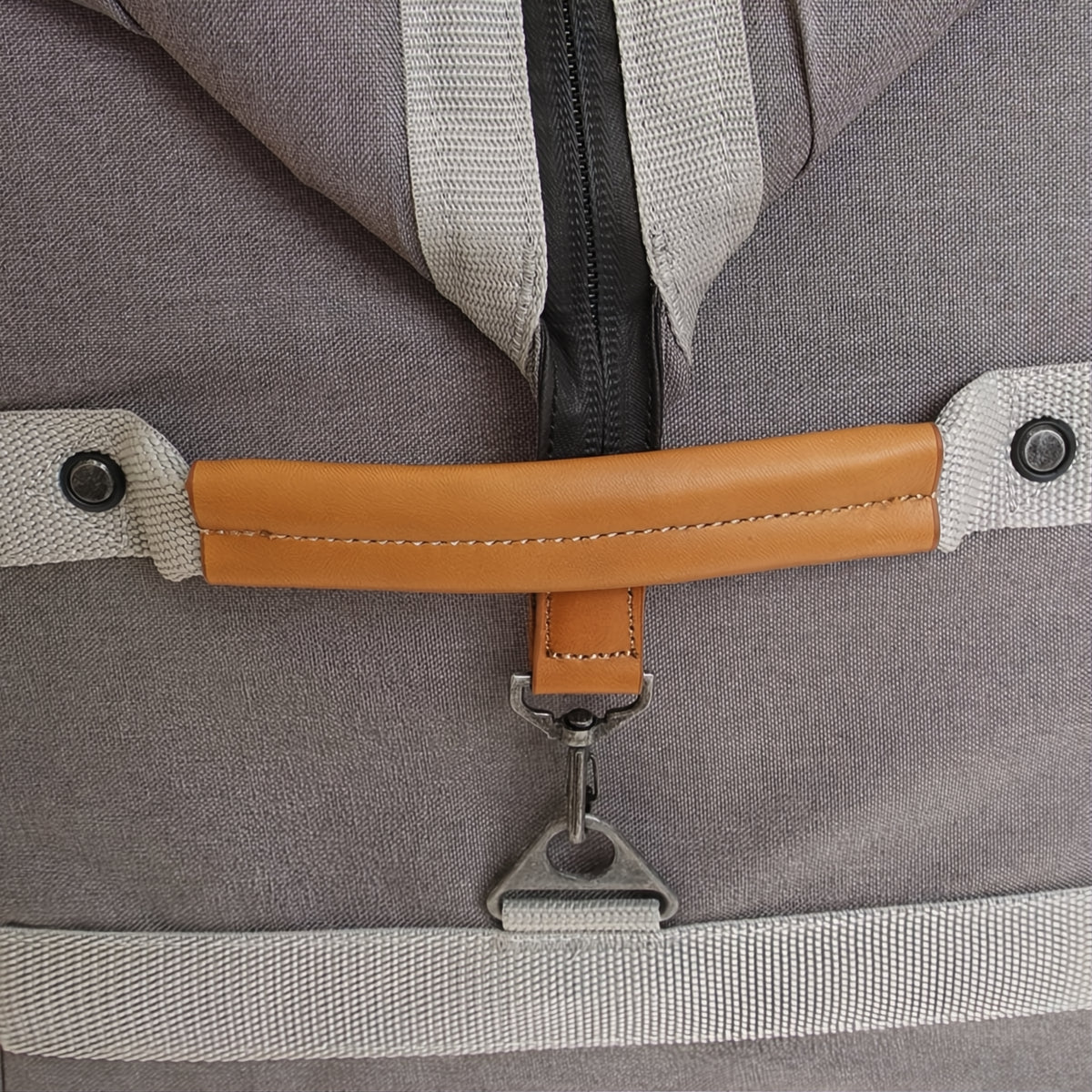 Barebones Porter Rolling Cooler close-up van handvat detailfoto