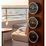 BarigoOrionzwartewijzerplaatsetvan3hangendbuitenopeensuperyacht_jpg