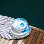 Deep sea dinner set op het achterdek van een schip