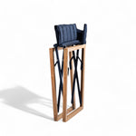 Design regisseursstoel The Square - teakhout, inklapbaar Ocean blauw ingeklapt