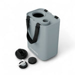 Dometic GO watertank 11L - draagbaar, compact, zijaanzicht met geopende dop, grijze kleur glacier