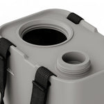 Dometic Go 11 liter watertank in kleur ash, lichtgrijs met zwart dop en zwart hengsel ingzoomd op open bovenkant