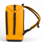 Dometic PSC22BP koelrugzak – waterdichte koeltas backpack 22L in kleur Glow  van zijkant gezien met rits gesloten