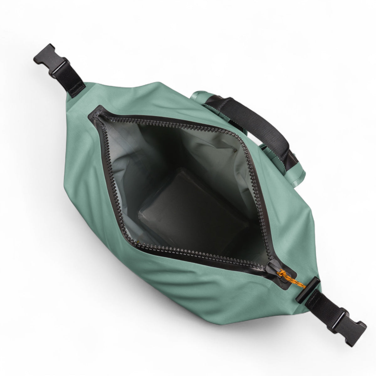 Dometic PSC22BP koelrugzak – waterdichte koeltas backpack 22L in kleur Moss, van de bovenzijde met open rits