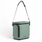 Dometic psc19-soft-cooler Moss schuin vooraanzicht met draagband omhoog