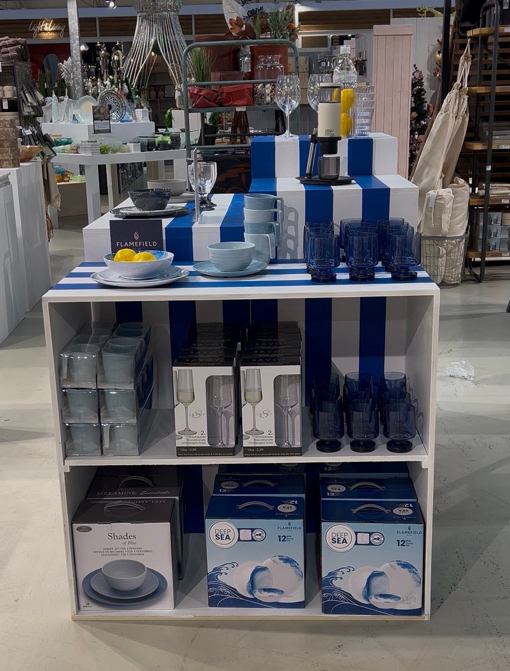 Flamefield_b2b_presentatie_Tica_Venlo_met_blauw_wit_gestreepte_blokken