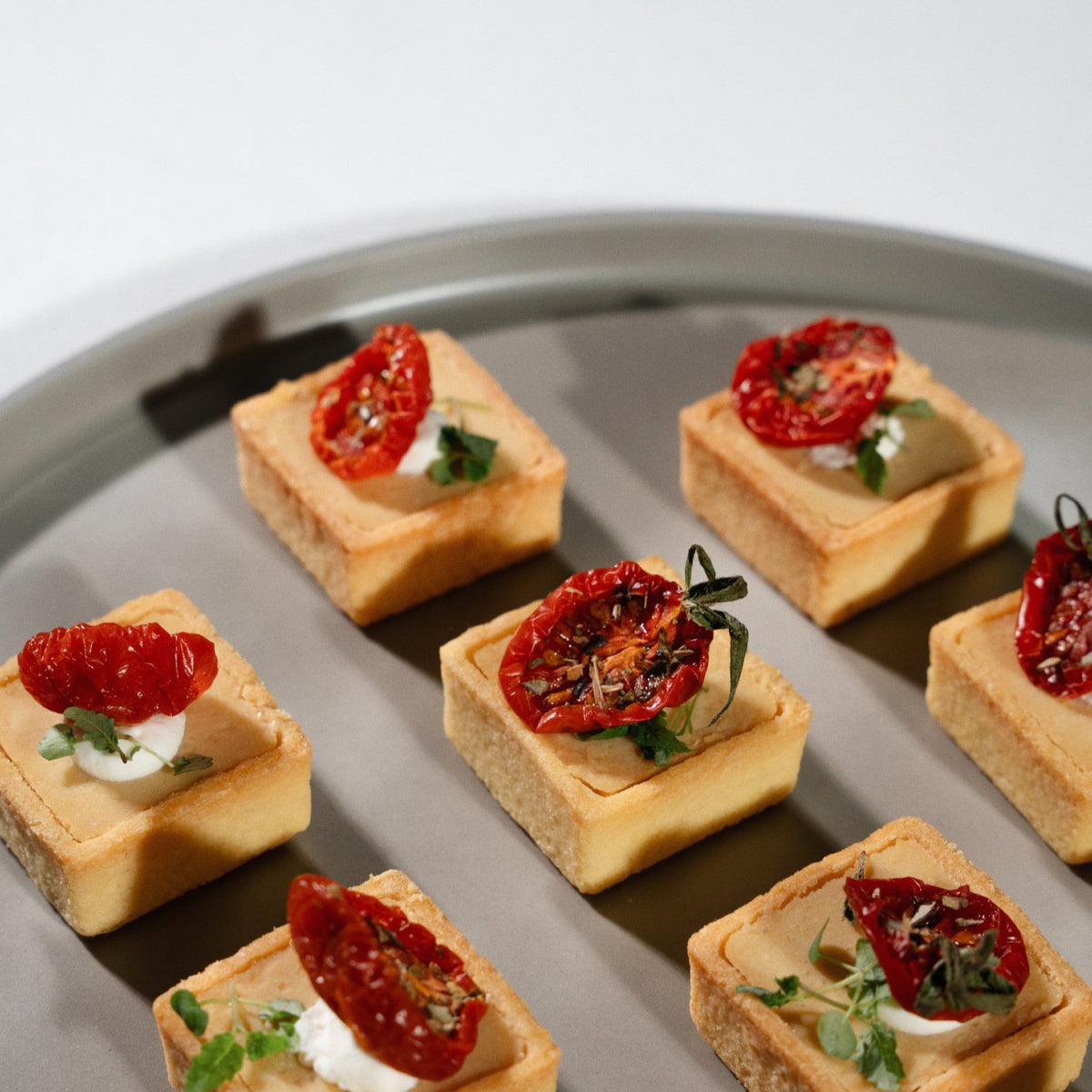 Flamefield serviesset Pebble Sky – 12-delig, mat grijs melamine set van dinerbord met hapjes