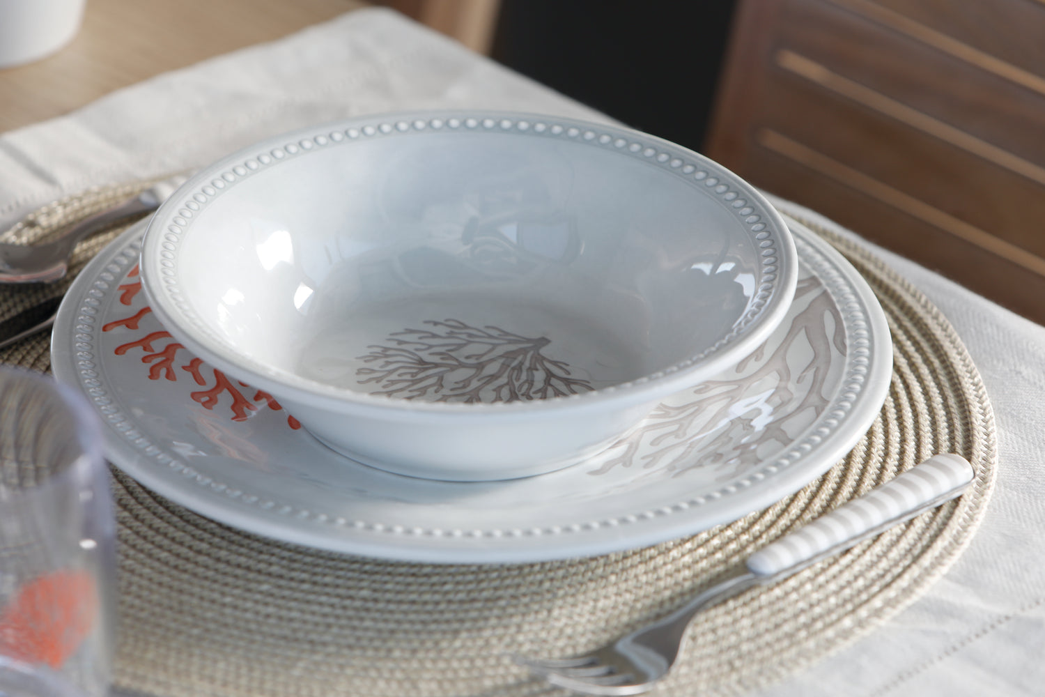 Bootservies Harmony Mare Coral - melamine, wit met koraaldecoratie en parelrand