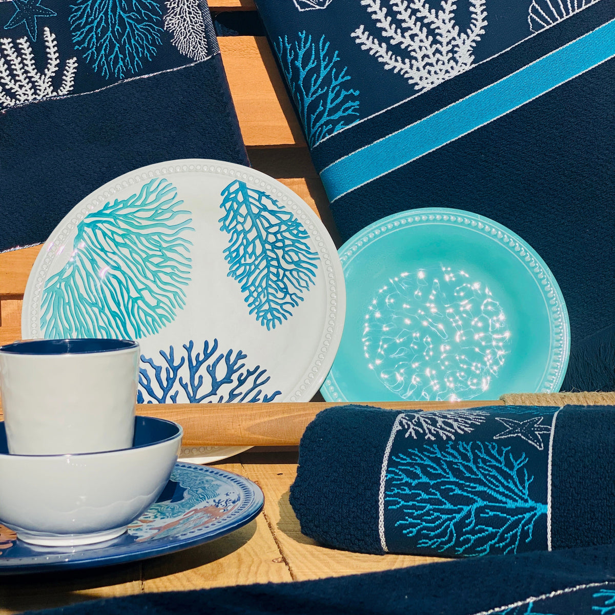 Ibiza linnen collectie met Harmony servies collectie in beeld
