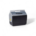 Igloo-14-Quart-Playmate-The-Boss-Ice-Chest-Cooler-Black-and-Silver met een van links voor