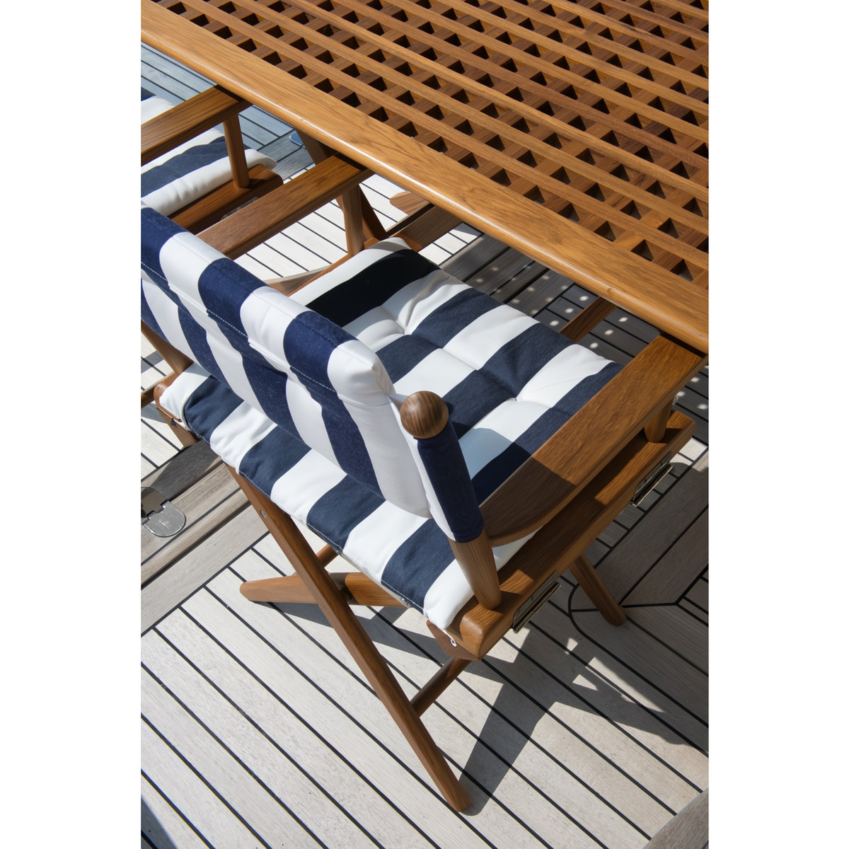 Klaptafel San Remo teak met blokrooster detail foto
