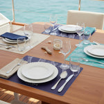 Marine_Business_Fish_placemats_onderzetters_set_beige_6_6_navy_op_een_tafel