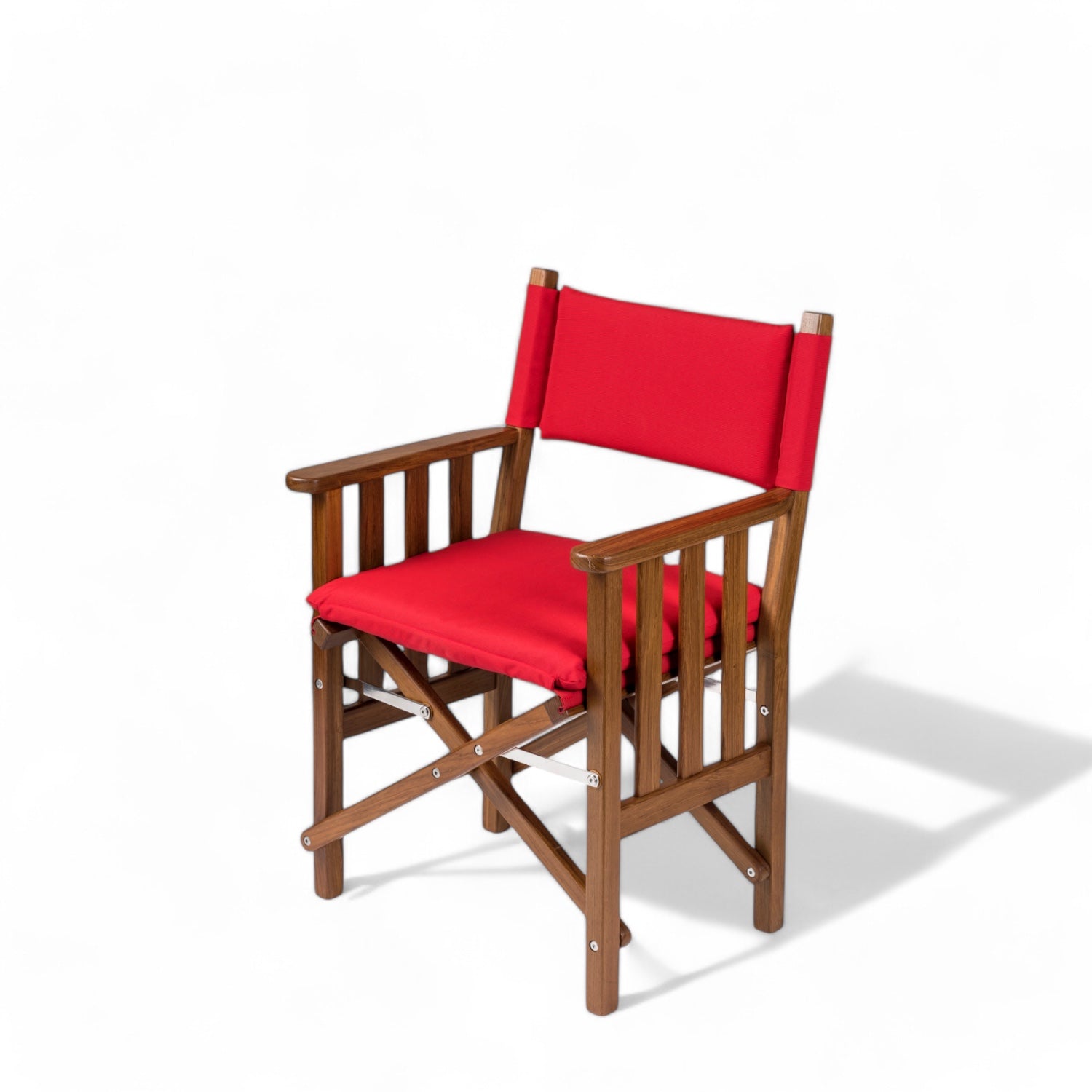 Regisseursstoel_II_deluxe_geolied_teak_met_een_forza_rode_luxe_kussenset