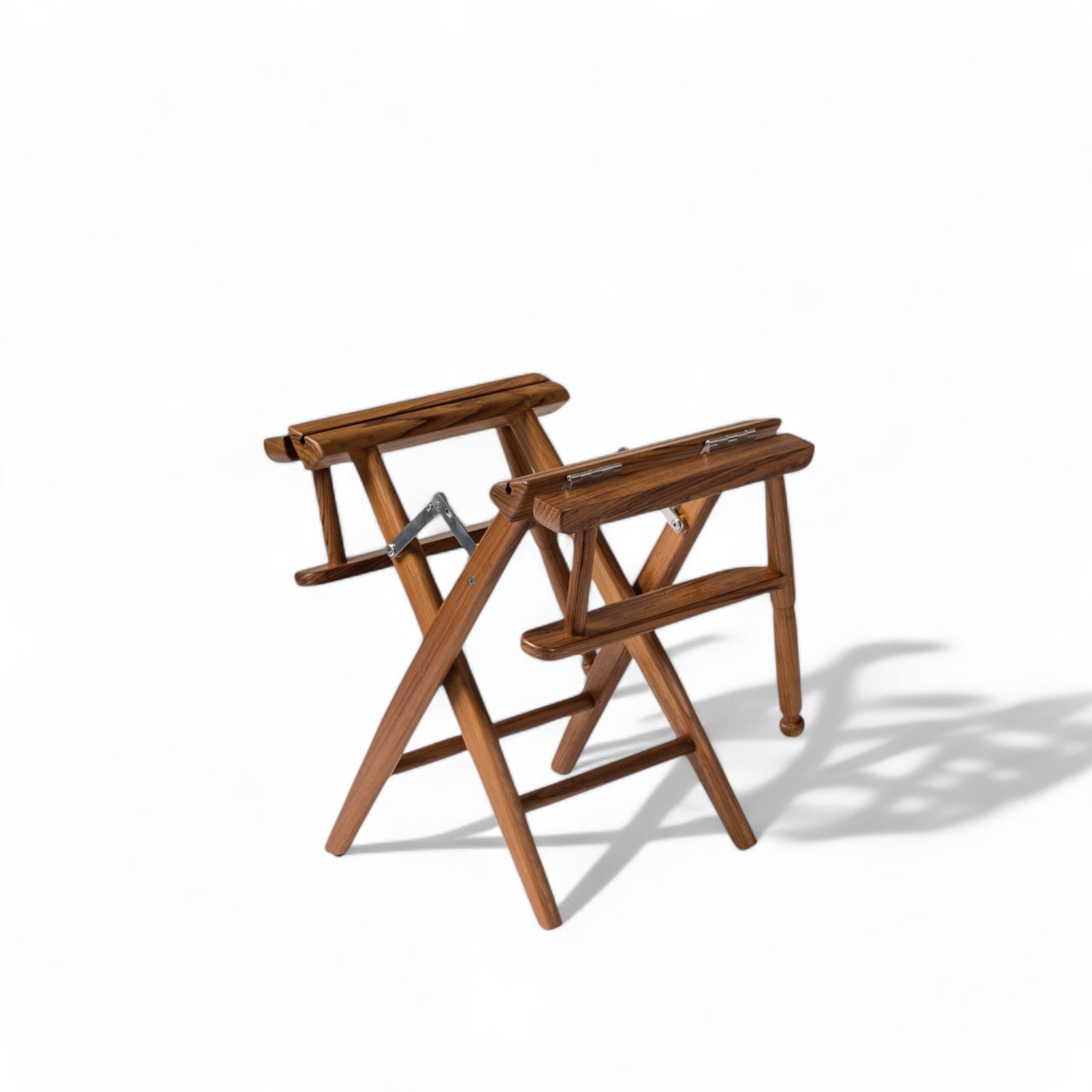 Regisseursstoel_I_deluxe_-_geolied_teak_met_navy_kussen voorbeeld inklappen stap 6