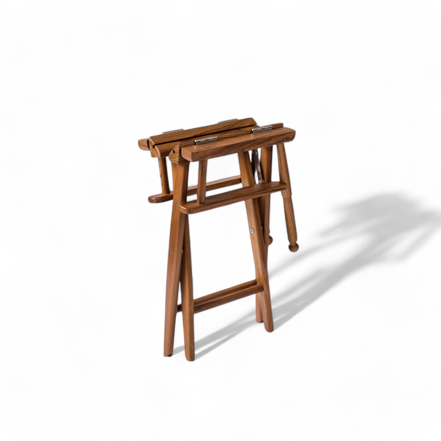 Regisseursstoel_I_deluxe_-_geolied_teak_met_navy_kussen voorbeeld inklappen stap 7