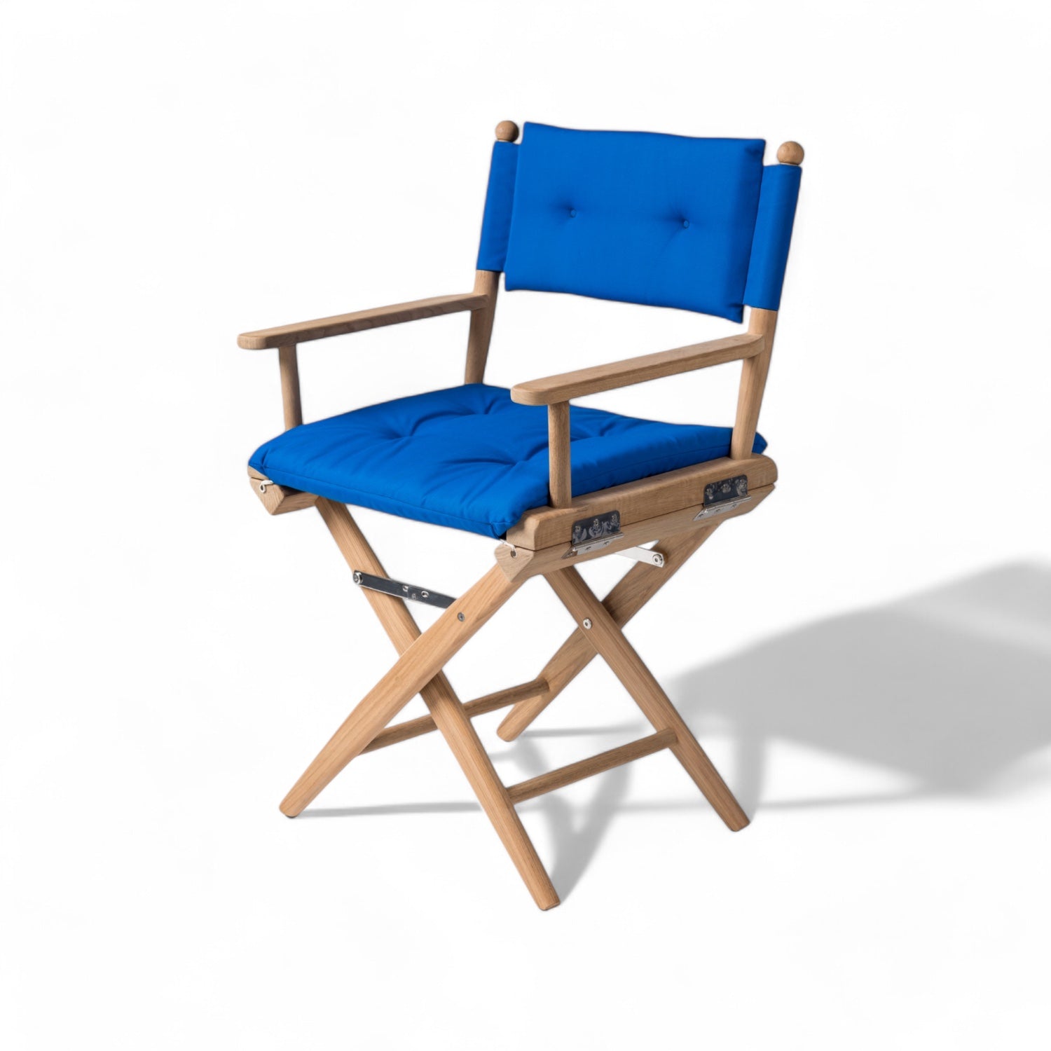 Regisseursstoel_I_deluxe_-_ongeolied_teak_met_kobalt_blauw_kussen