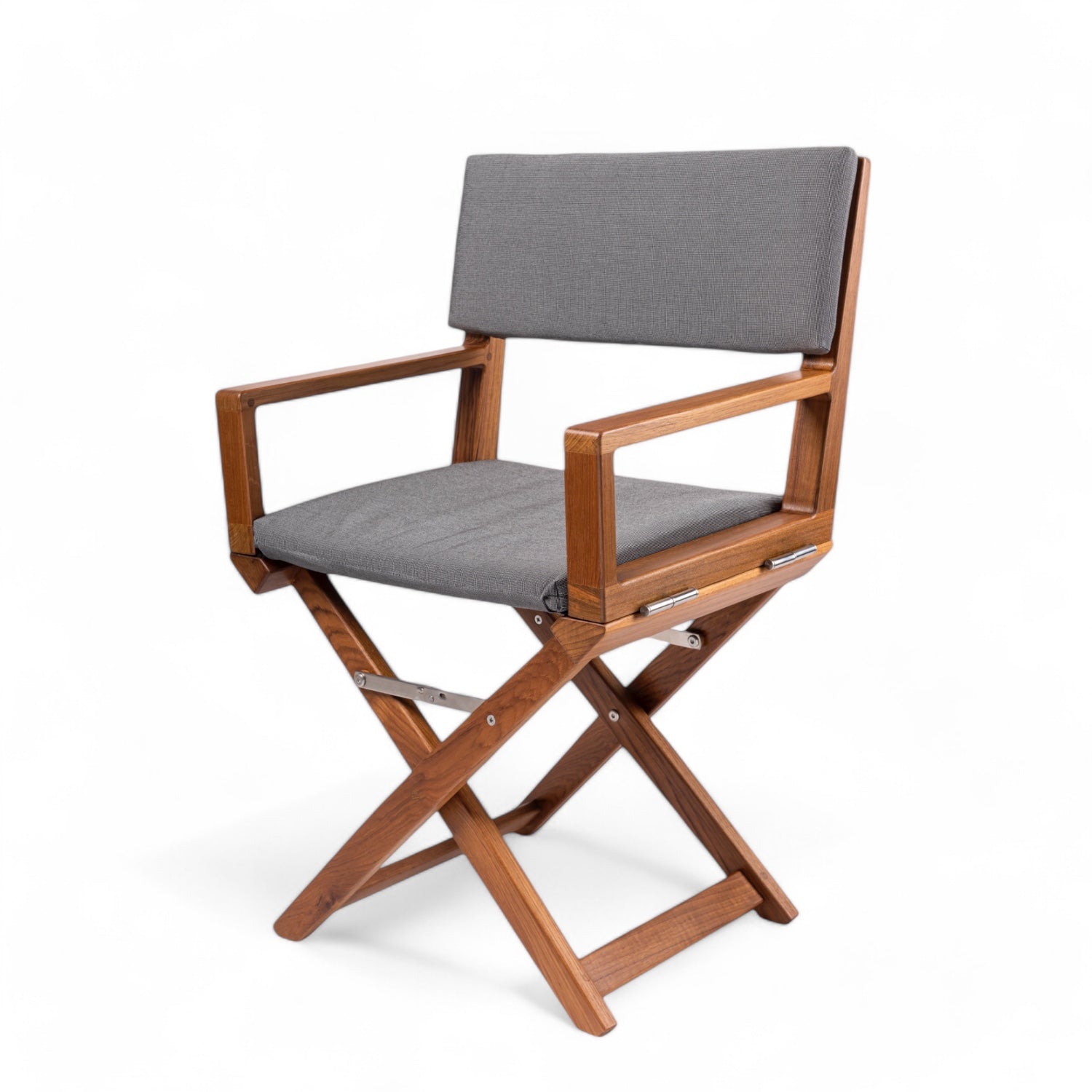 Regisseursstoel the Edge - geolied teak, luxe, inklapbaar, met comfortabele forza zwart kussens zij aanzicht 