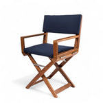 Regisseursstoel the Edge - geolied teak, luxe, inklapbaar, met comfortabele navy kussens vooraanzicht 