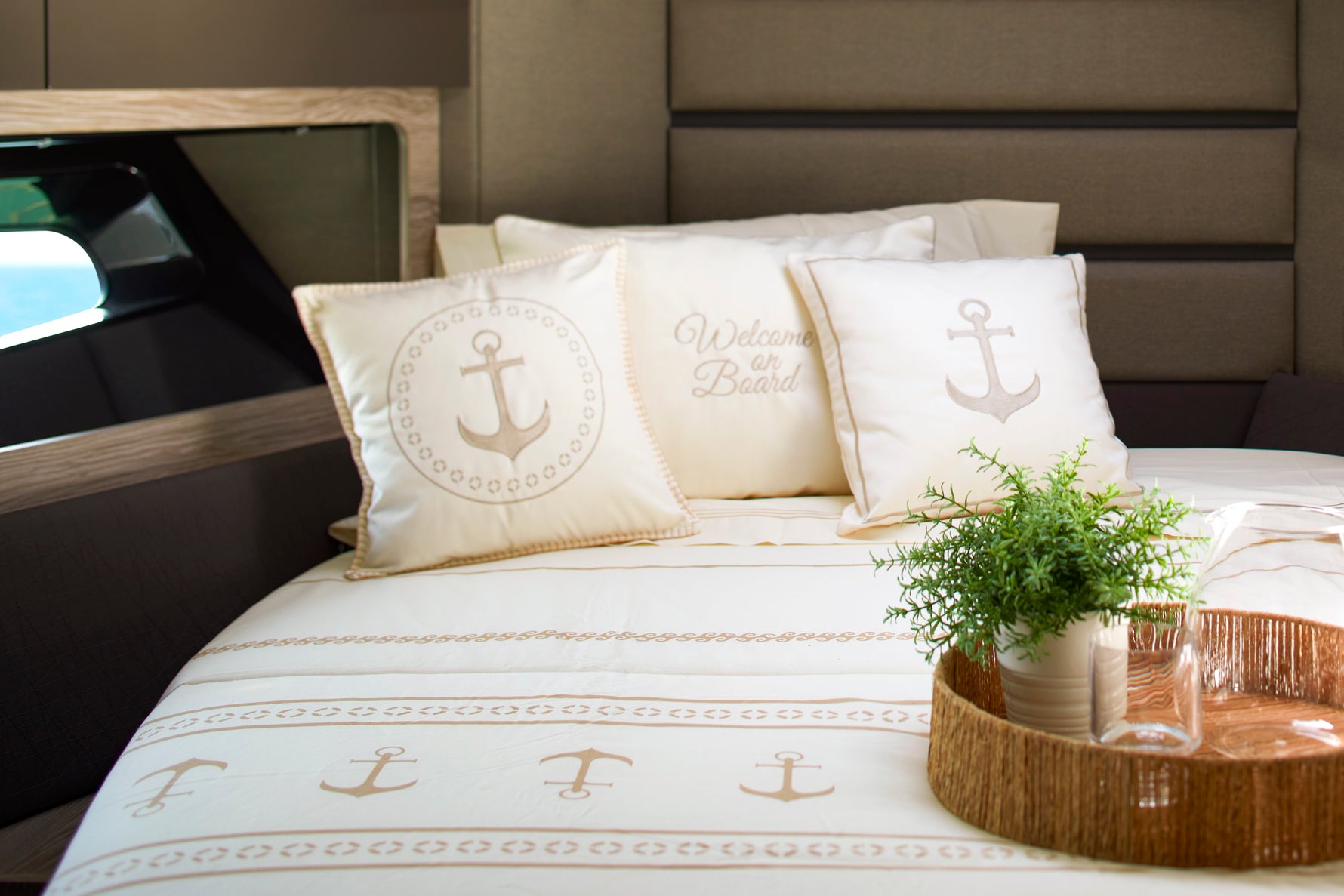 Sierkussen Santorini met geborduurd anker - tijdloos comfort (set van 2) _ecru sfeerzetting