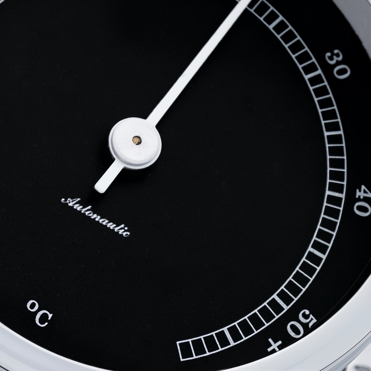 TE72C thermometer close up 