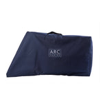 Tas voor regisseursstoel II van ARC Marine gesloten met opdruk logo