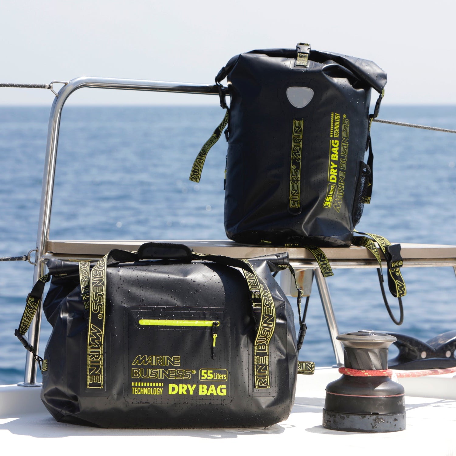 Thalassa waterdichte tasssen op een boot Marine Business