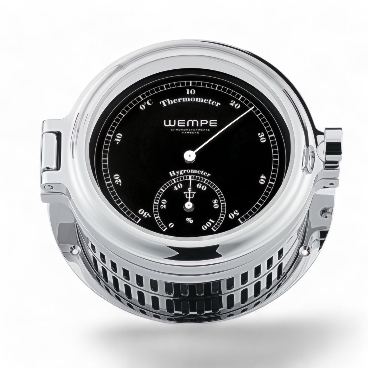 Wempe Regatta II comfortmeter 140 x 47 mm – verchroomd massief rvs, zwarte wijzerplaat, krachtpatser