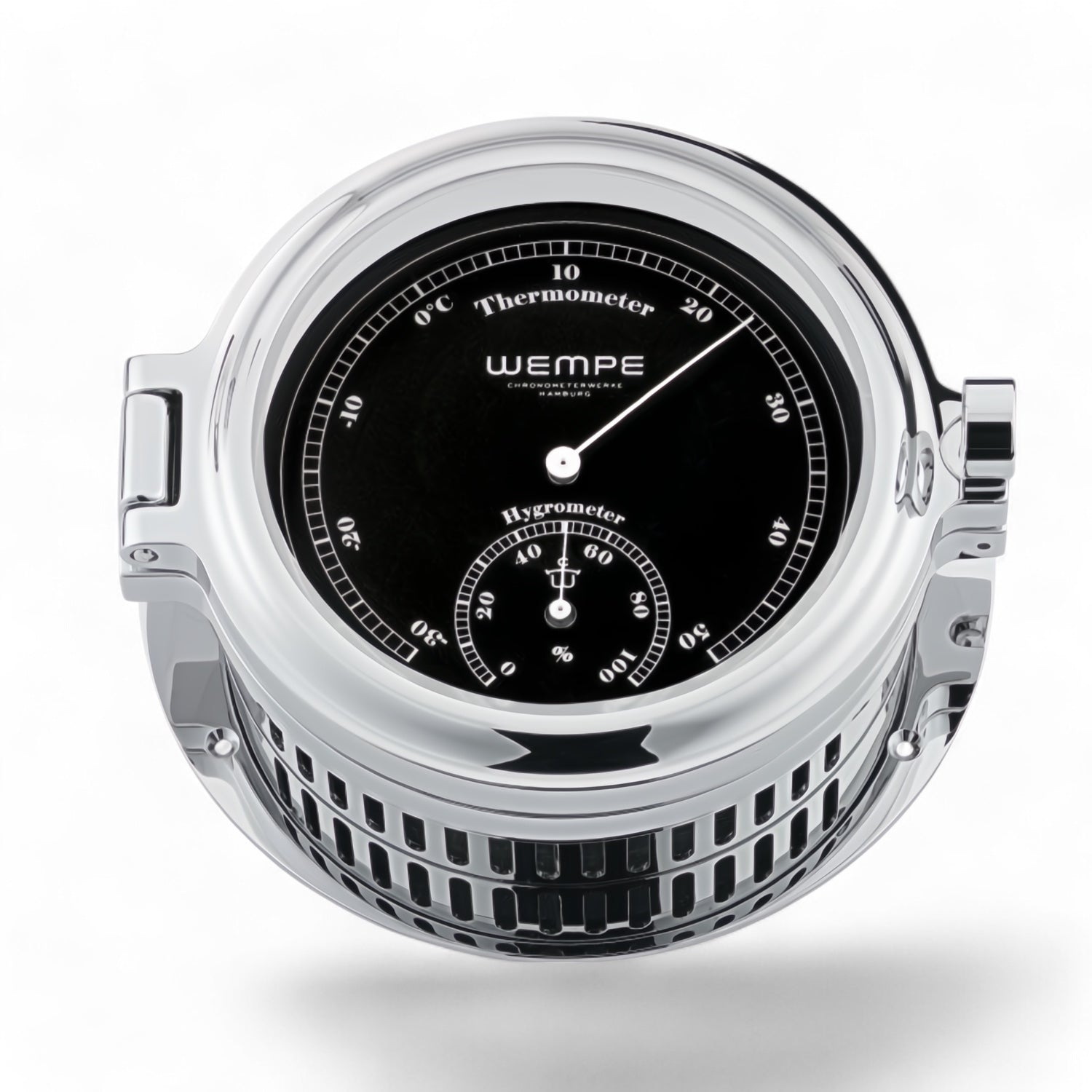 Wempe Regatta II comfortmeter 140 x 47 mm – verchroomd massief rvs, zwarte wijzerplaat, krachtpatser