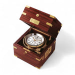 Wempe unified chronometer - kaliber 5-uurwerk, gangreserve van 56 uur, messing scheepsklok in mahonie behuizing