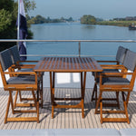 regisseurstoelen The Edge forza zwart met teak San Remo tafel setting op boot